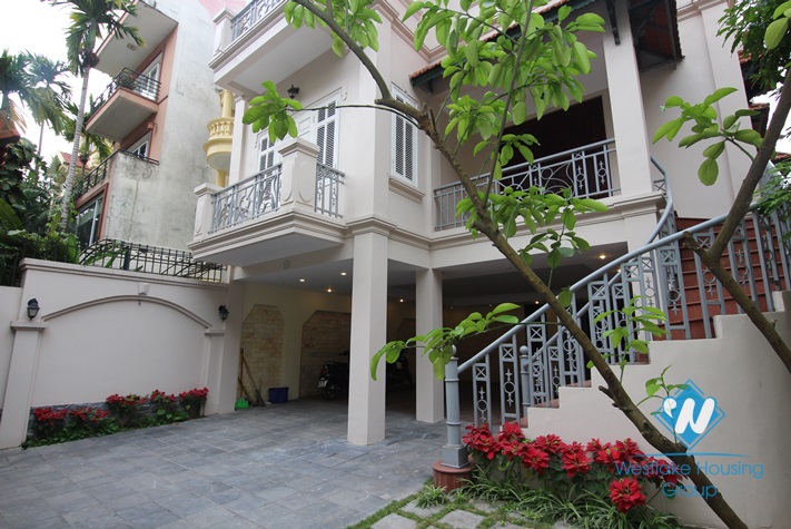 Spacious swimming pool house for rent in Tay Ho